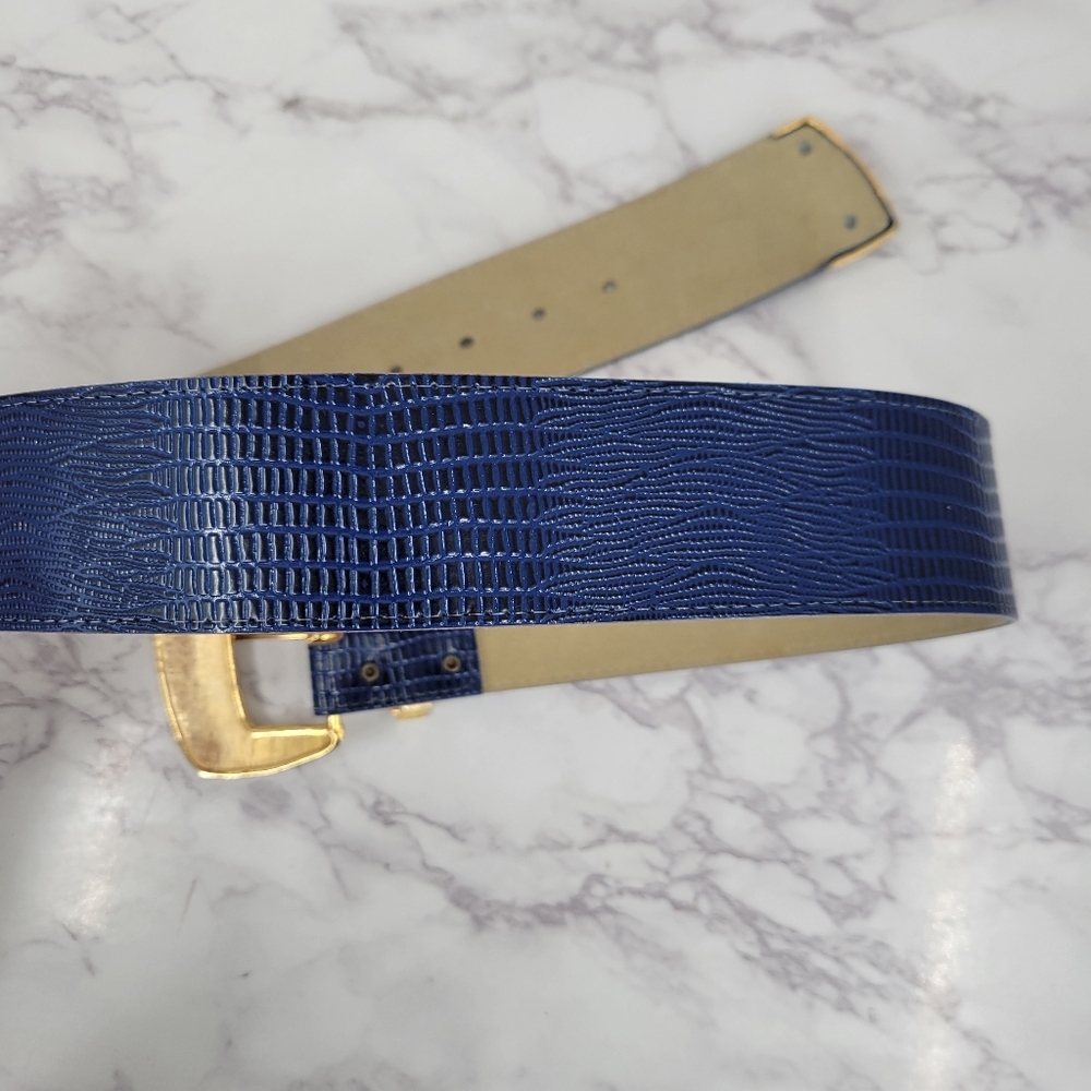 Vintage 80s Faux Lizard Embossed Blue Belt with Oversized Gold Buckle - Picture 5 of 11
